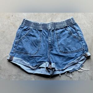 Spring Break Sale 3/15-3/21 -  Forever 21  Denim Elastic-Waist Shorts - Size M